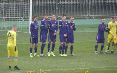 Z bando brez golov