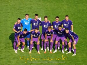 (Ob)stati za svojimi dejanji